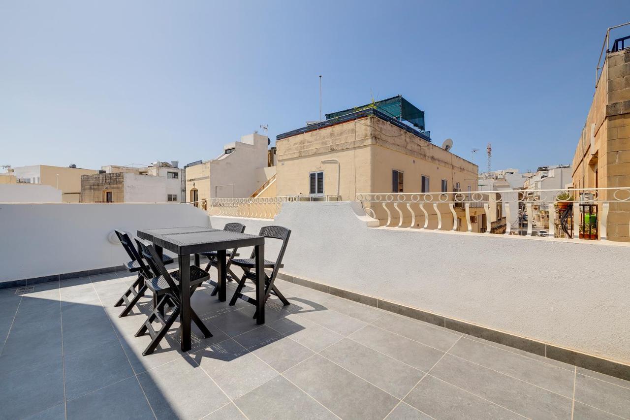 Stunning 2Br Holiday Penthouse In Central Sliema Buitenkant foto