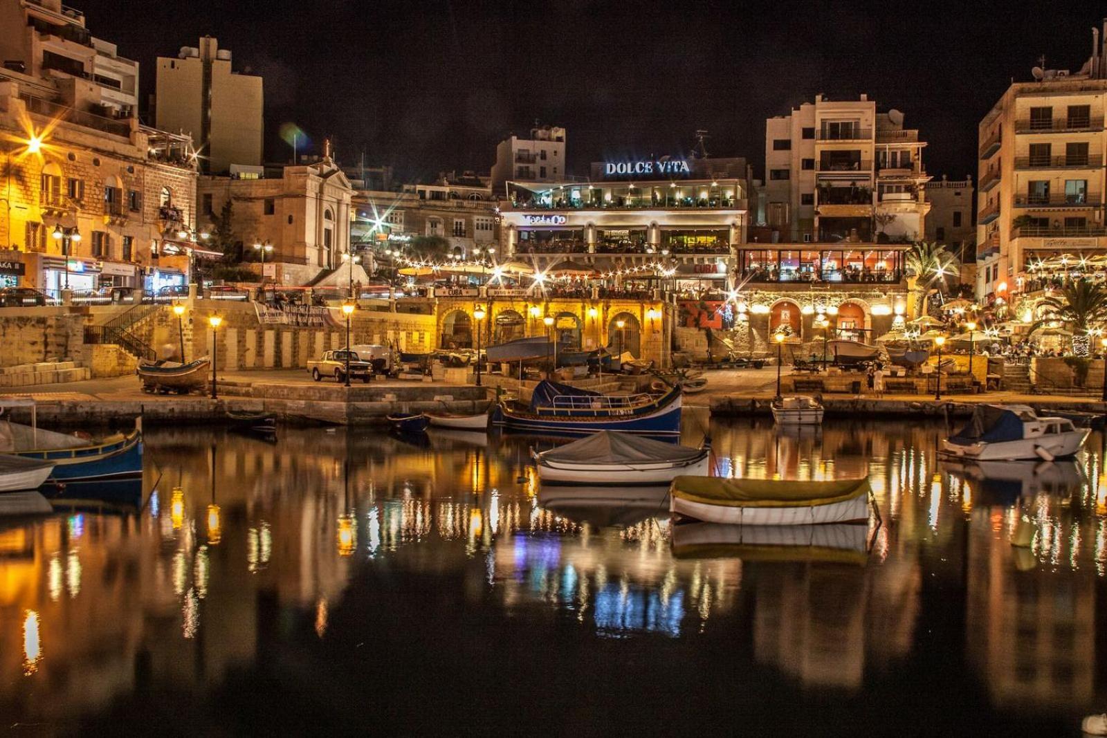 Stunning 2Br Holiday Penthouse In Central Sliema Buitenkant foto