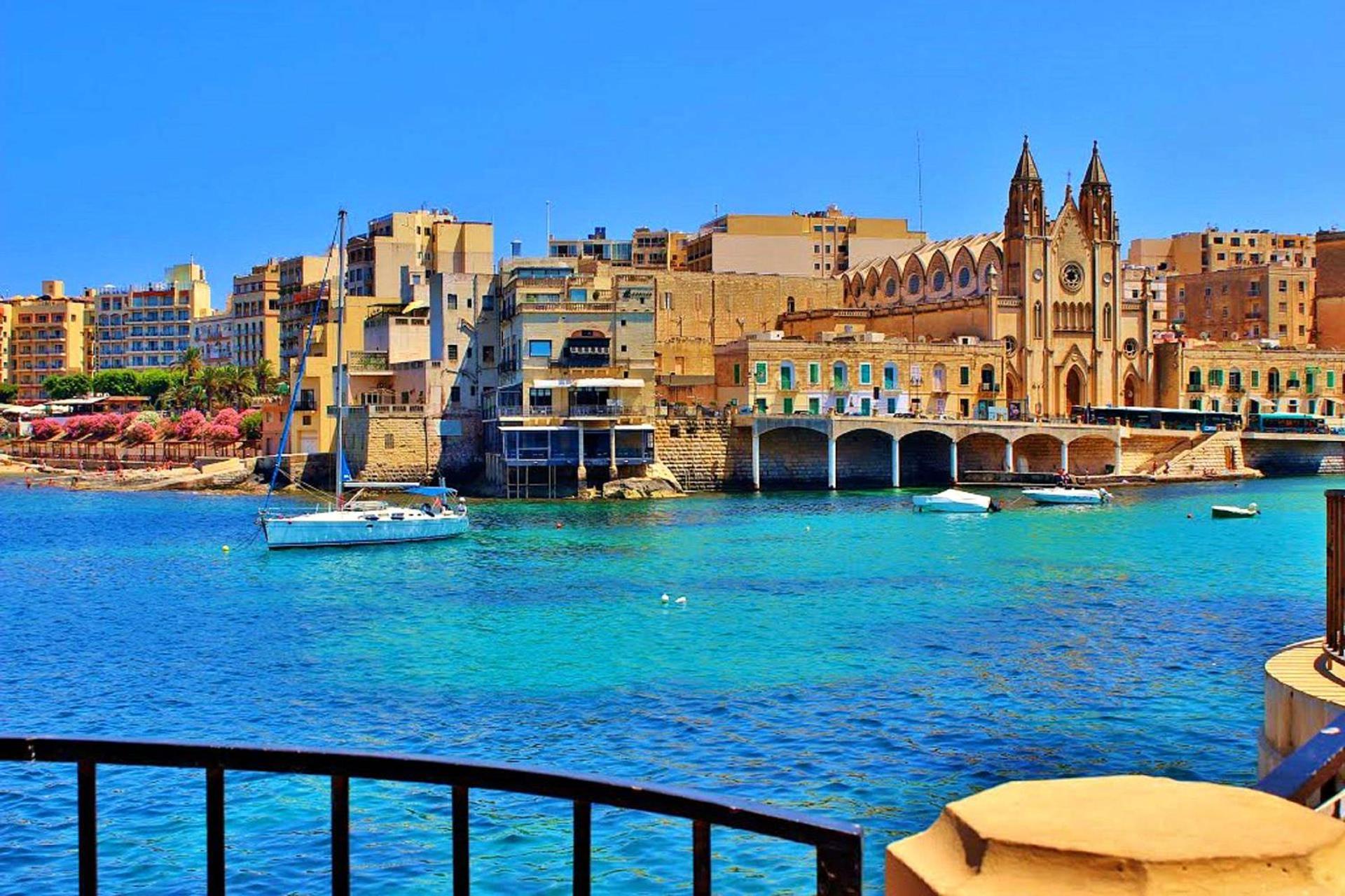 Stunning 2Br Holiday Penthouse In Central Sliema Buitenkant foto